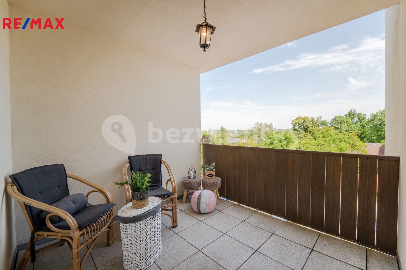 1 bedroom with open-plan kitchen flat to rent, 76 m², Na Návsi, Zbuzany, Středočeský Region 1 bedroom with open-plan kitchen flat to rent, 76 m², Na Návsi, Zbuzany, Středočeský Region