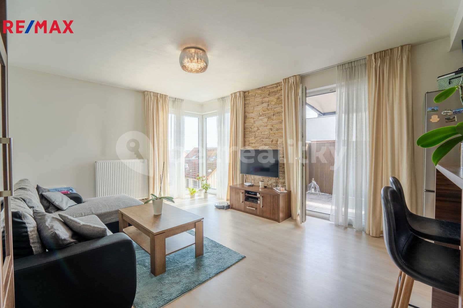 1 bedroom with open-plan kitchen flat to rent, 76 m², Na Návsi, Zbuzany, Středočeský Region 1 bedroom with open-plan kitchen flat to rent, 76 m², Na Návsi, Zbuzany, Středočeský Region