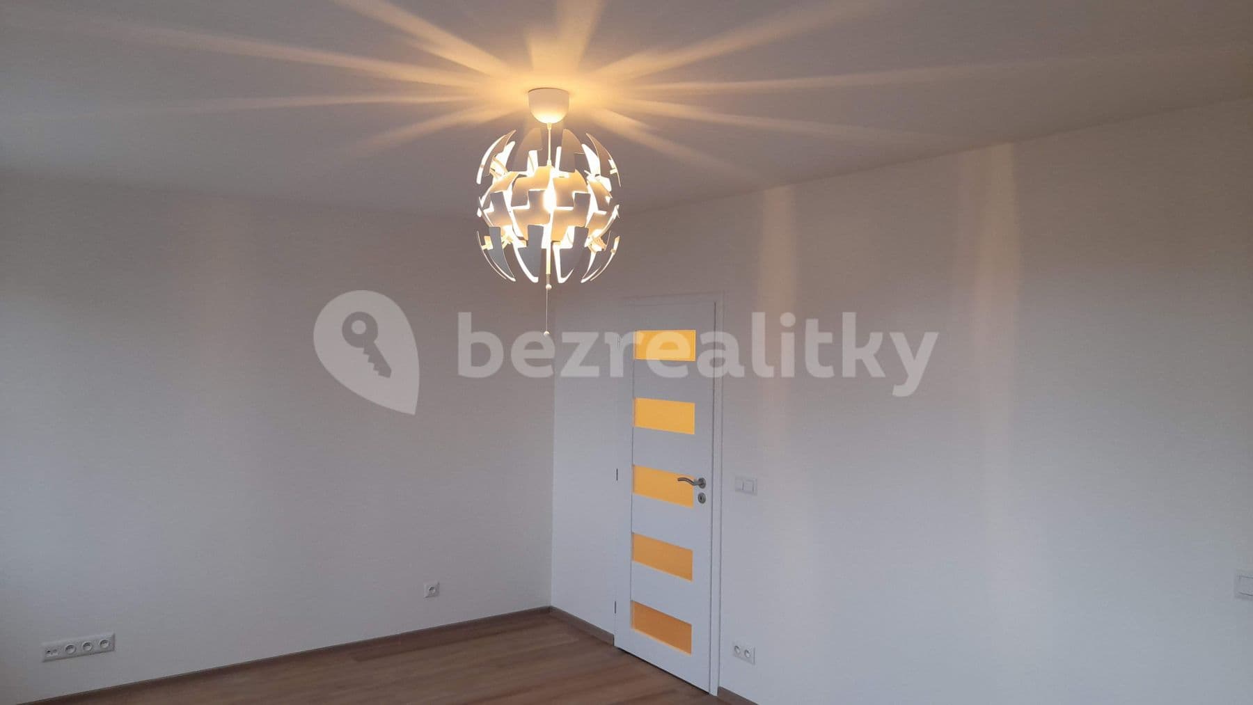 Studio flat to rent, 33 m², Vondroušova, Prague, Prague Studio flat to rent, 33 m², Vondroušova, Prague, Prague