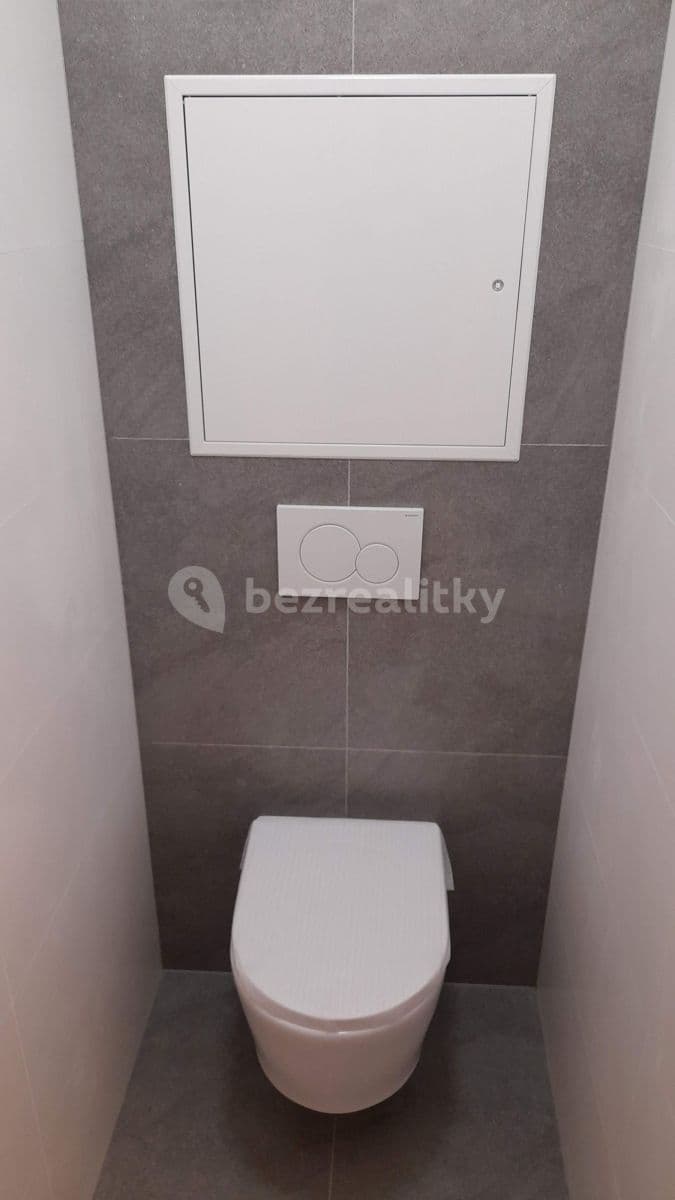 Studio flat to rent, 33 m², Vondroušova, Prague, Prague Studio flat to rent, 33 m², Vondroušova, Prague, Prague