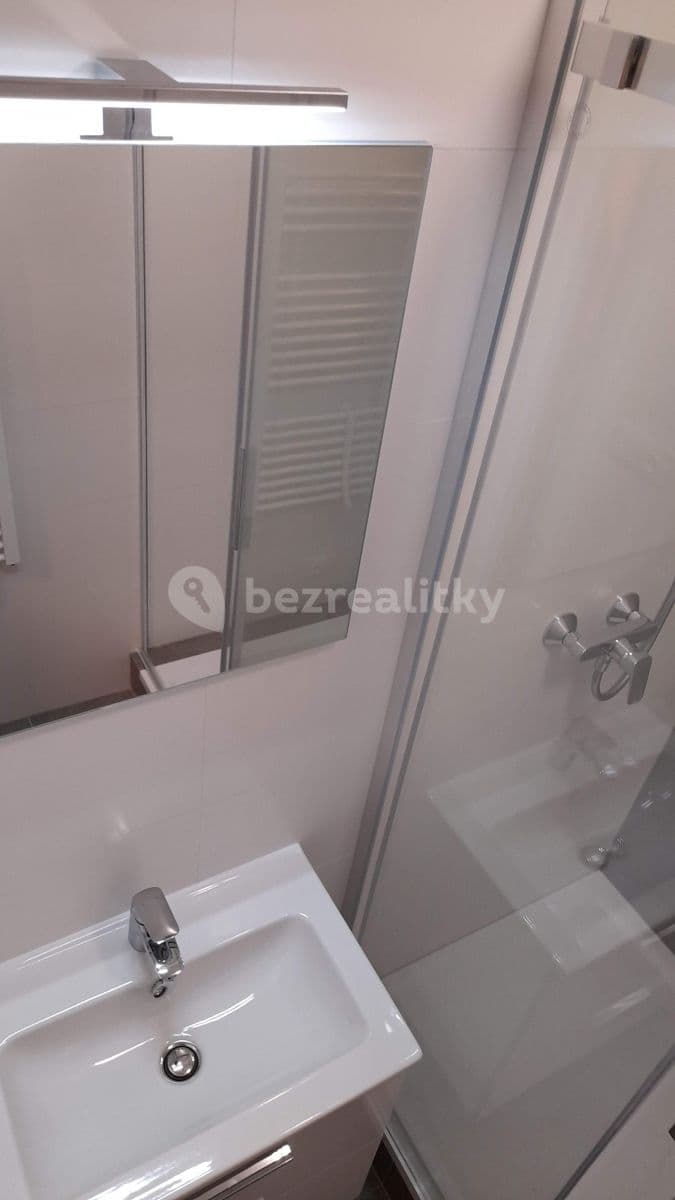 Studio flat to rent, 33 m², Vondroušova, Prague, Prague Studio flat to rent, 33 m², Vondroušova, Prague, Prague