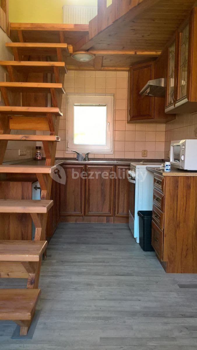 2 bedroom with open-plan kitchen flat to rent, 72 m², Biskupcova, Prague, Prague 2 bedroom with open-plan kitchen flat to rent, 72 m², Biskupcova, Prague, Prague