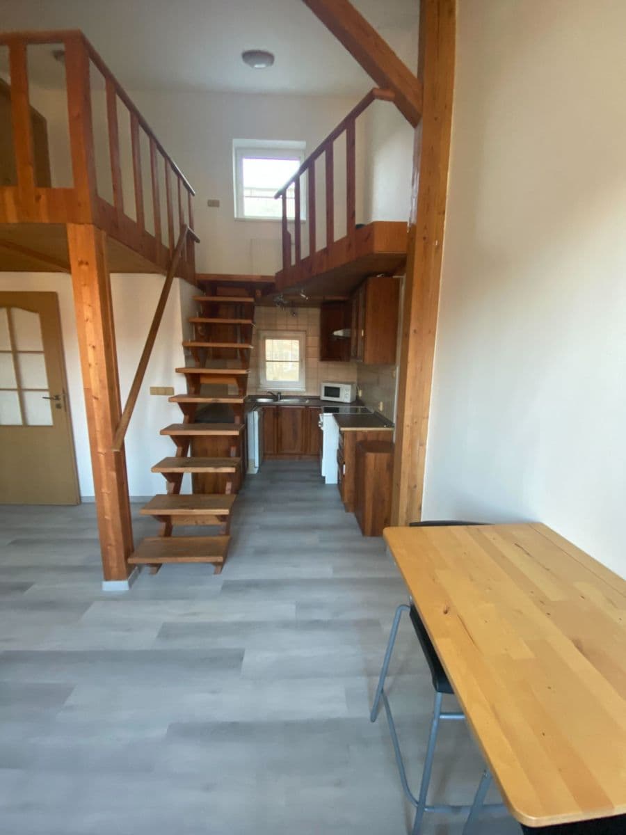 2 bedroom with open-plan kitchen flat to rent, 72 m², Biskupcova, Prague, Prague 2 bedroom with open-plan kitchen flat to rent, 72 m², Biskupcova, Prague, Prague