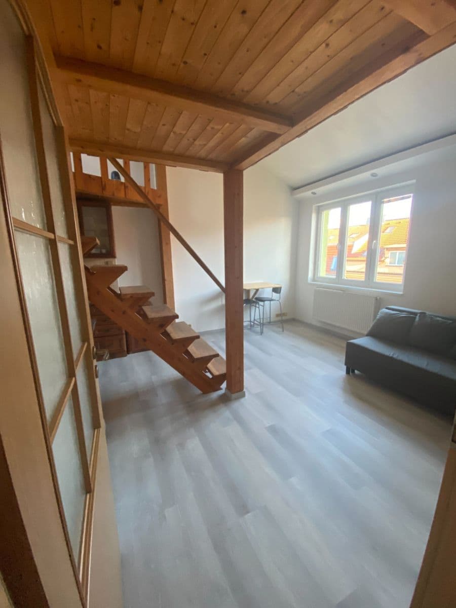 2 bedroom with open-plan kitchen flat to rent, 72 m², Biskupcova, Prague, Prague 2 bedroom with open-plan kitchen flat to rent, 72 m², Biskupcova, Prague, Prague