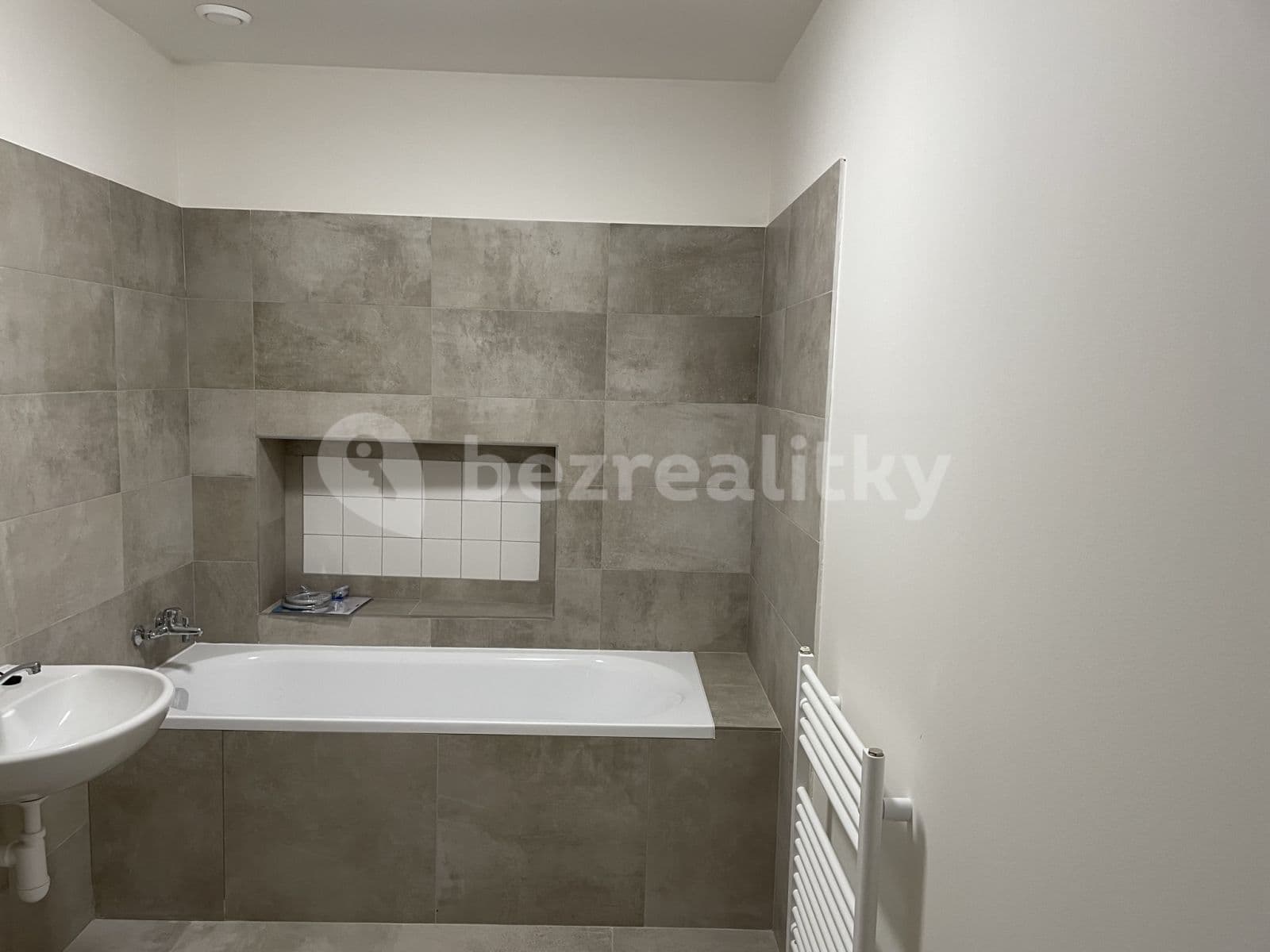 1 bedroom with open-plan kitchen flat to rent, 61 m², Chržínská, Velvary, Středočeský Region 1 bedroom with open-plan kitchen flat to rent, 61 m², Chržínská, Velvary, Středočeský Region