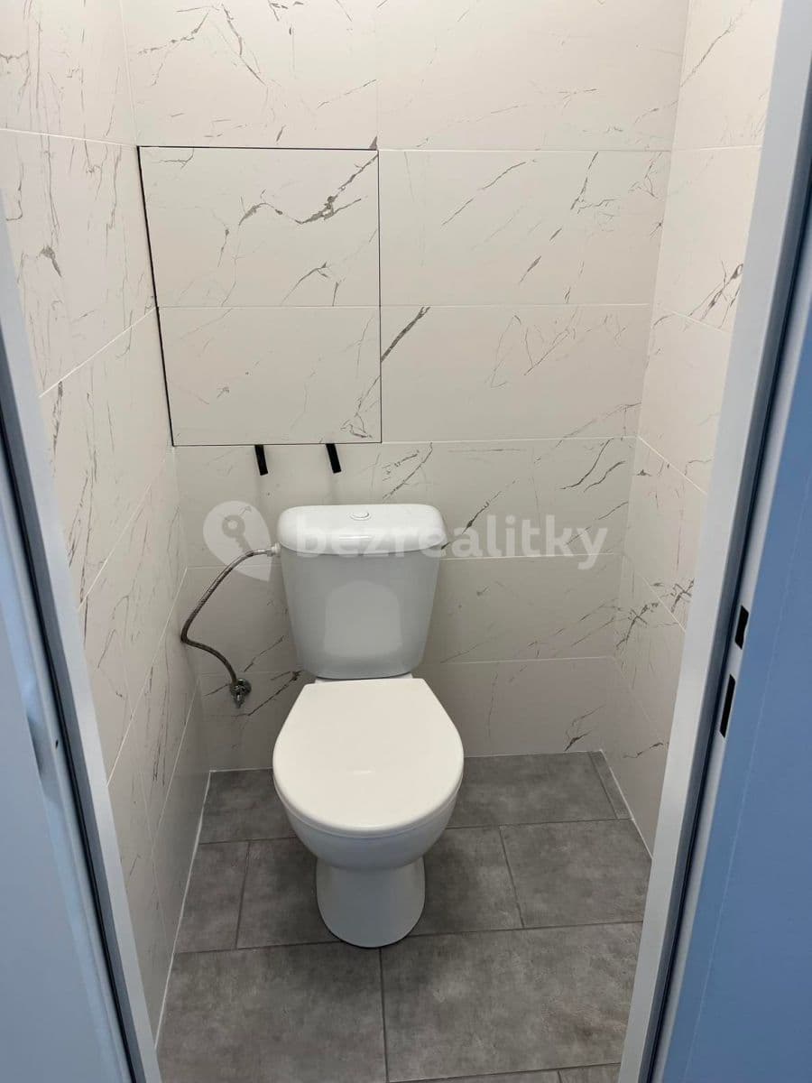 2 bedroom with open-plan kitchen flat to rent, 69 m², Litevská, Kladno, Středočeský Region 2 bedroom with open-plan kitchen flat to rent, 69 m², Litevská, Kladno, Středočeský Region