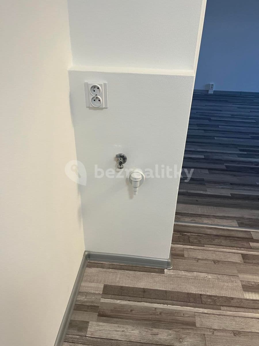 2 bedroom with open-plan kitchen flat to rent, 69 m², Litevská, Kladno, Středočeský Region 2 bedroom with open-plan kitchen flat to rent, 69 m², Litevská, Kladno, Středočeský Region