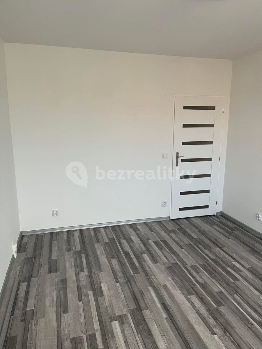 2 bedroom with open-plan kitchen flat to rent, 69 m², Litevská, Kladno, Středočeský Region 2 bedroom with open-plan kitchen flat to rent, 69 m², Litevská, Kladno, Středočeský Region