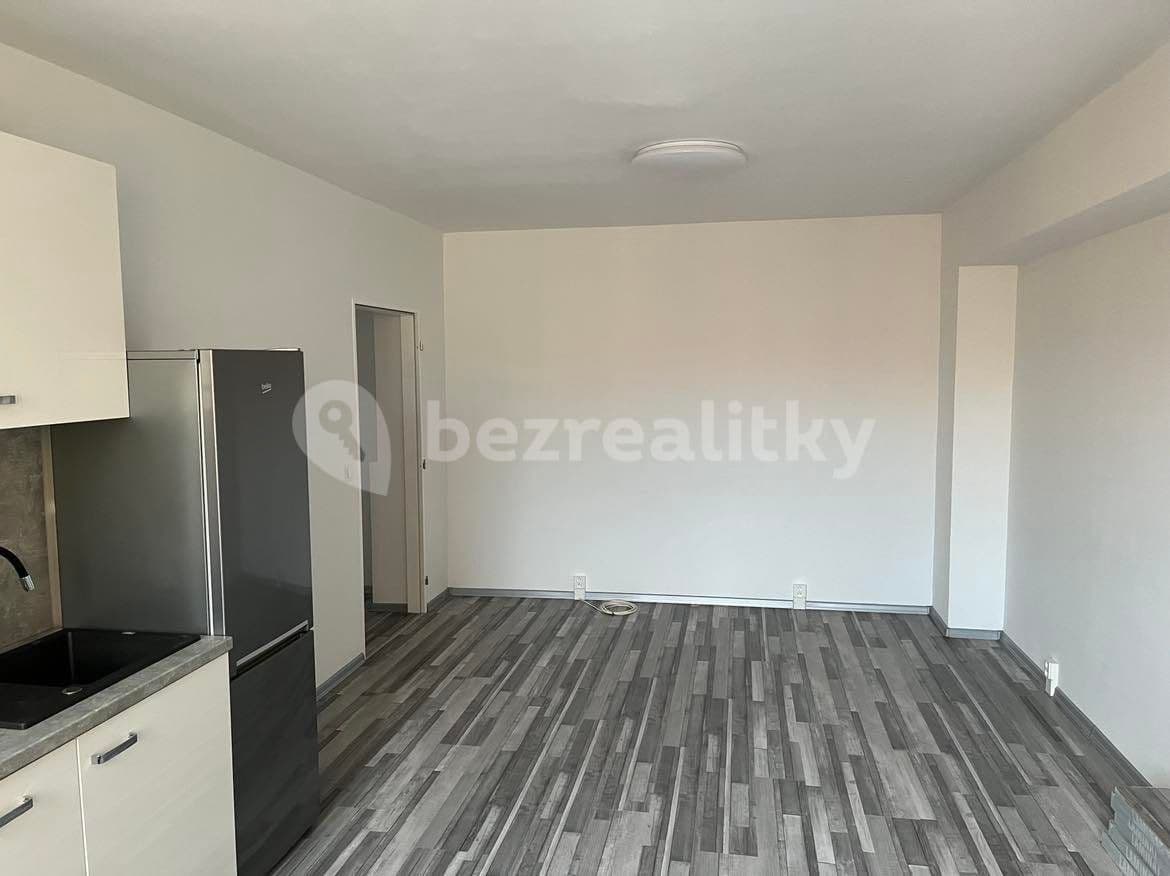 2 bedroom with open-plan kitchen flat to rent, 69 m², Litevská, Kladno, Středočeský Region 2 bedroom with open-plan kitchen flat to rent, 69 m², Litevská, Kladno, Středočeský Region