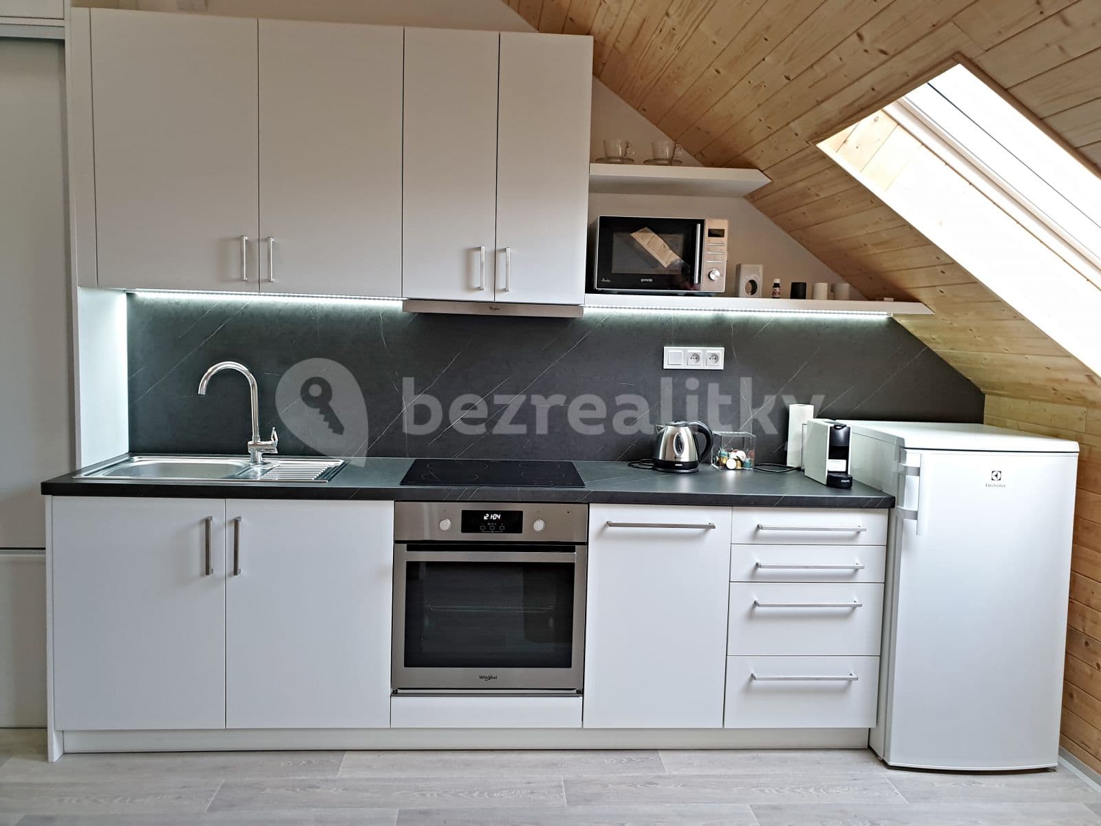 1 bedroom with open-plan kitchen flat to rent, 68 m², Veveří, Brno, Jihomoravský Region 1 bedroom with open-plan kitchen flat to rent, 68 m², Veveří, Brno, Jihomoravský Region