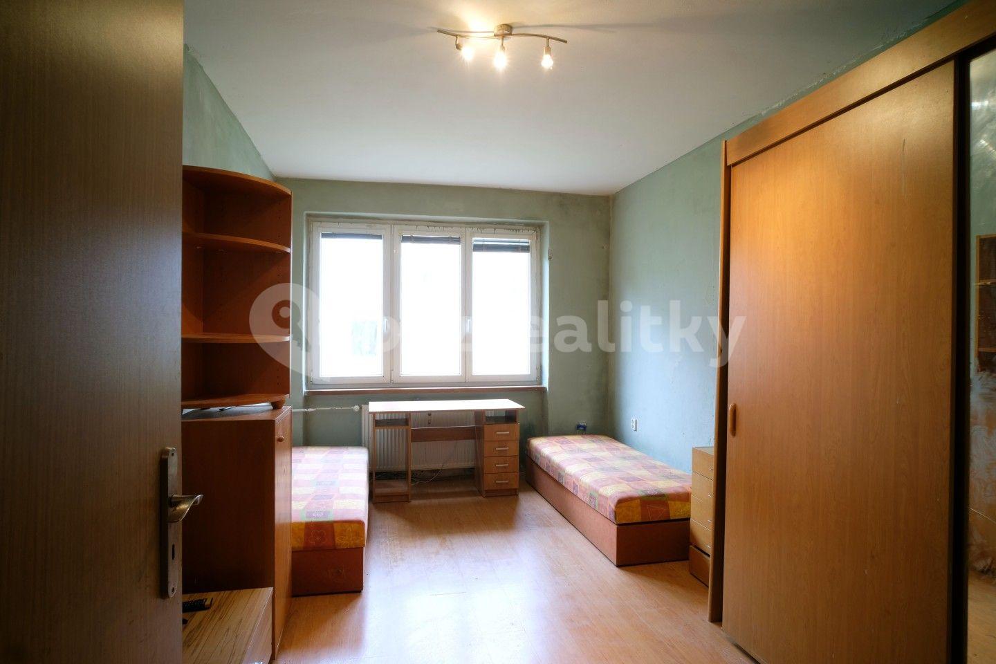 3 bedroom flat for sale, 65 m², Bukovany, Karlovarský Region