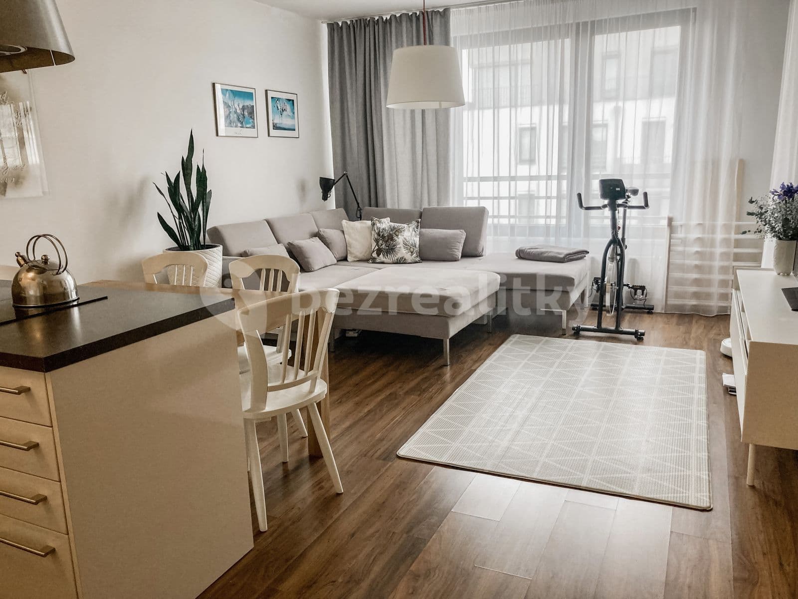 1 bedroom with open-plan kitchen flat to rent, 60 m², Sousedíkova, Prague, Prague 1 bedroom with open-plan kitchen flat to rent, 60 m², Sousedíkova, Prague, Prague