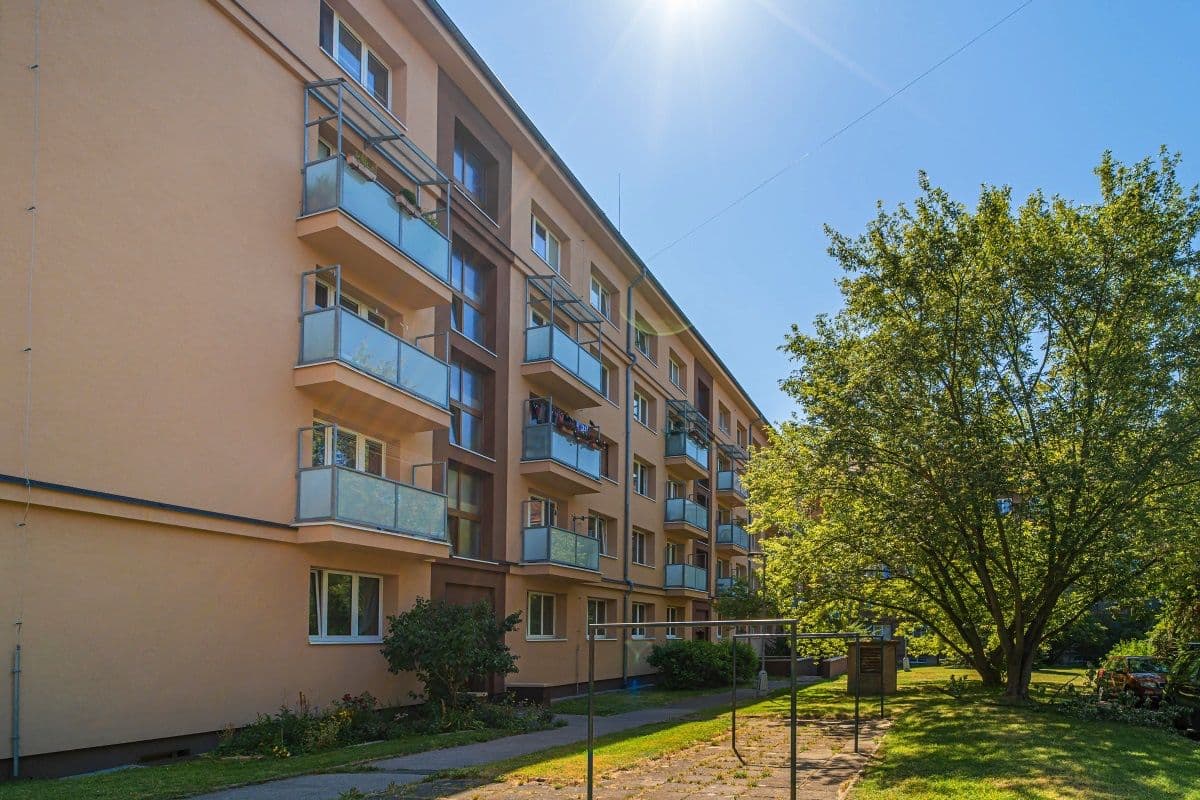 2 bedroom with open-plan kitchen flat to rent, 57 m², Vrchlického, Kladno, Středočeský Region 2 bedroom with open-plan kitchen flat to rent, 57 m², Vrchlického, Kladno, Středočeský Region