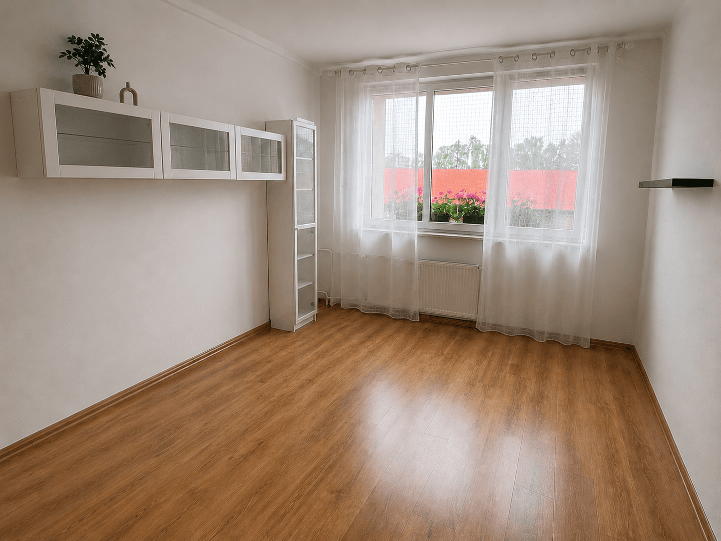 2 bedroom with open-plan kitchen flat to rent, 57 m², Vrchlického, Kladno, Středočeský Region 2 bedroom with open-plan kitchen flat to rent, 57 m², Vrchlického, Kladno, Středočeský Region