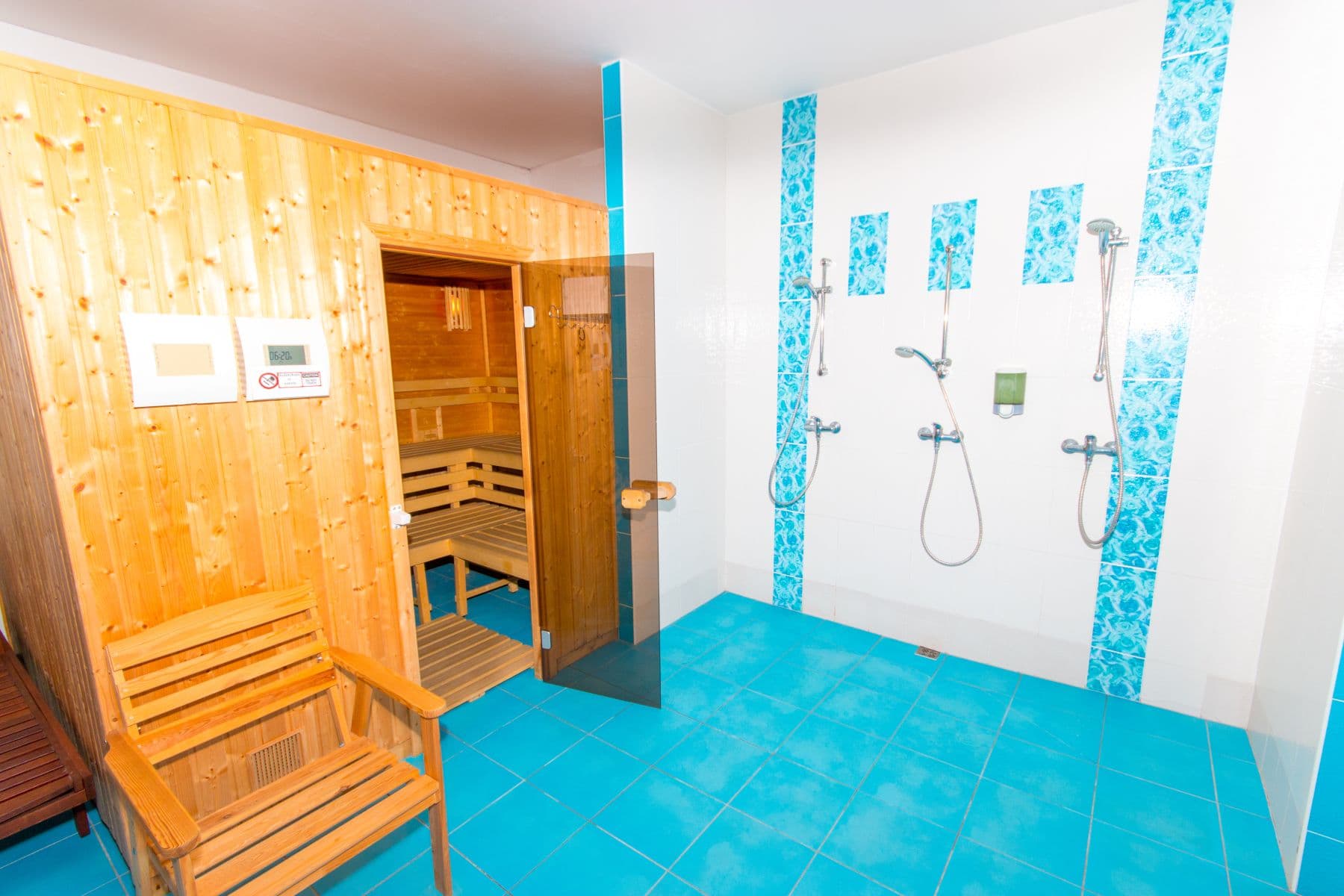 6 bedroom with open-plan kitchen flat to rent, 200 m², Lipno nad Vltavou, Jihočeský Region 6 bedroom with open-plan kitchen flat to rent, 200 m², Lipno nad Vltavou, Jihočeský Region