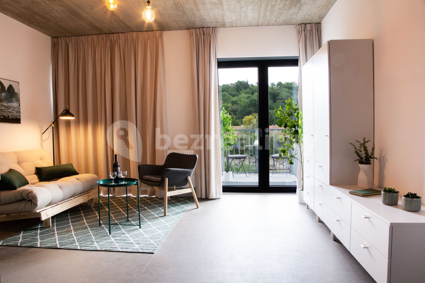 Studio flat to rent, 31 m², Šífařská, Prague, Prague
