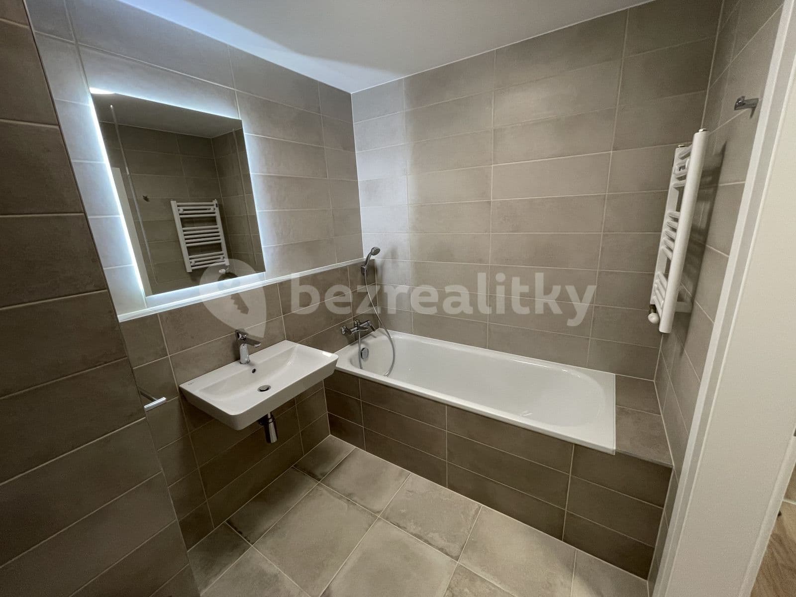 2 bedroom flat to rent, 45 m², Galvaniho, Ružinov, Bratislavský Region 2 bedroom flat to rent, 45 m², Galvaniho, Ružinov, Bratislavský Region