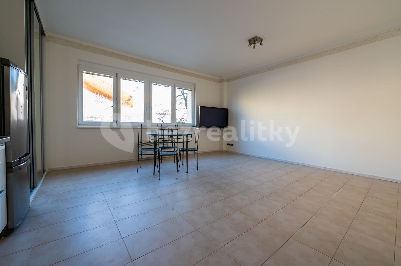 1 bedroom with open-plan kitchen flat to rent, 45 m², Osadní, Prague, Prague 1 bedroom with open-plan kitchen flat to rent, 45 m², Osadní, Prague, Prague