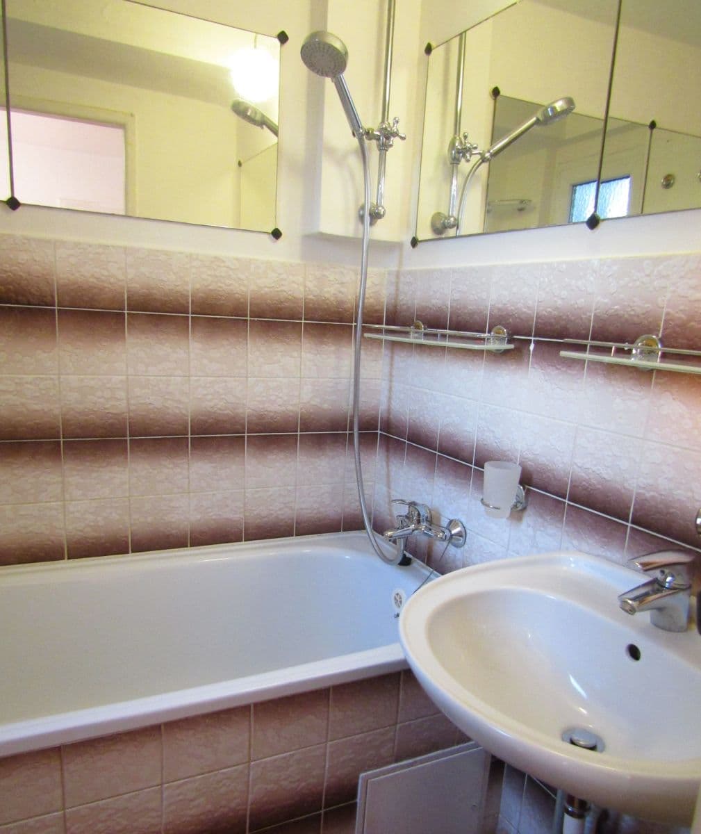 2 bedroom flat to rent, 54 m², Řepská, Prague, Prague 2 bedroom flat to rent, 54 m², Řepská, Prague, Prague