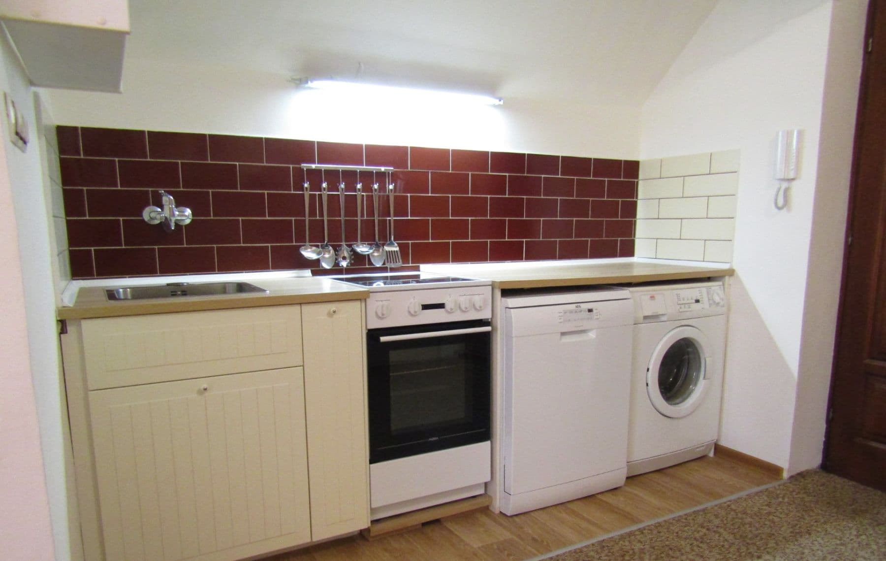 2 bedroom flat to rent, 54 m², Řepská, Prague, Prague 2 bedroom flat to rent, 54 m², Řepská, Prague, Prague