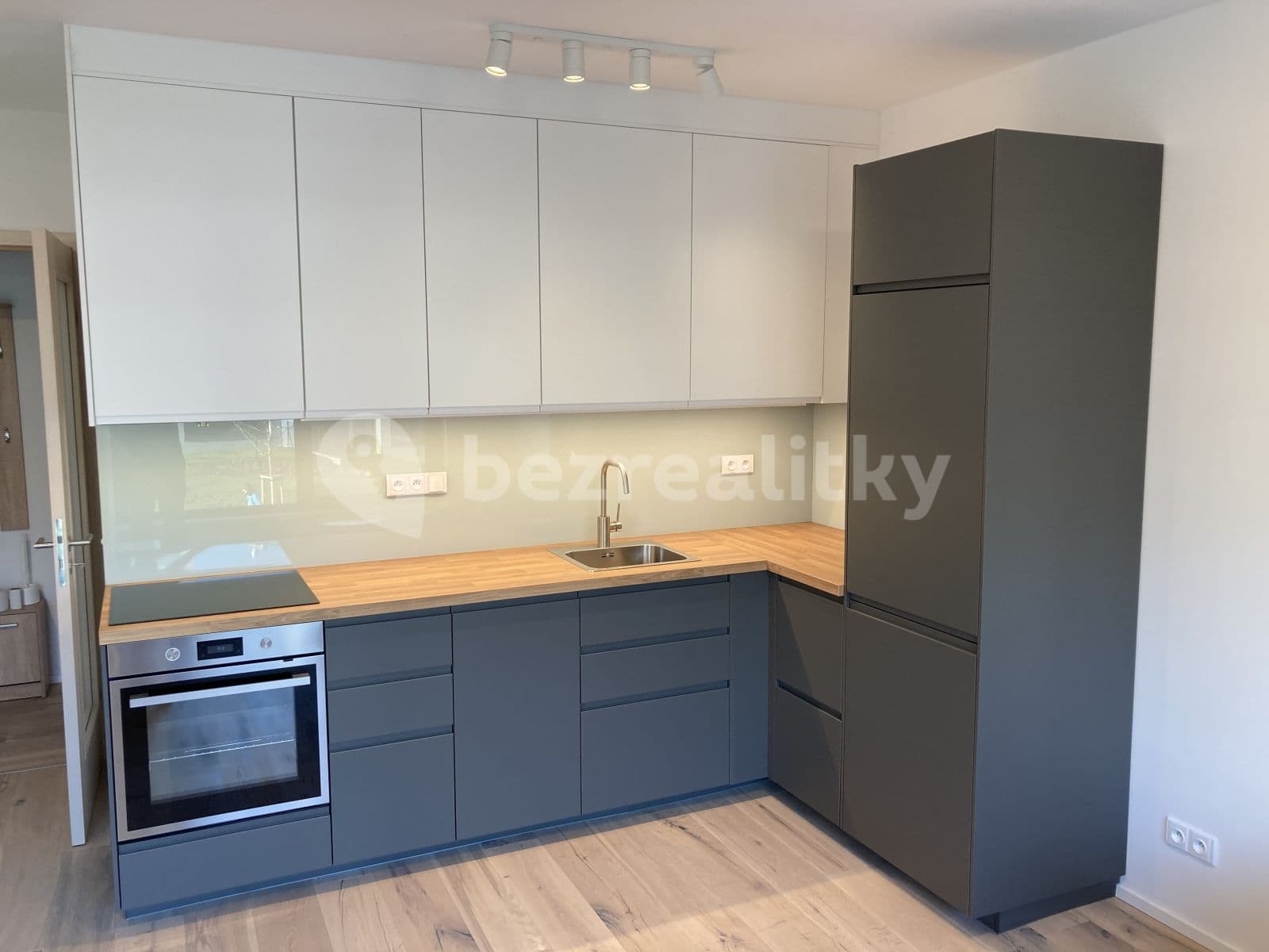 1 bedroom with open-plan kitchen flat to rent, 48 m², Kurandové, Prague, Prague 1 bedroom with open-plan kitchen flat to rent, 48 m², Kurandové, Prague, Prague
