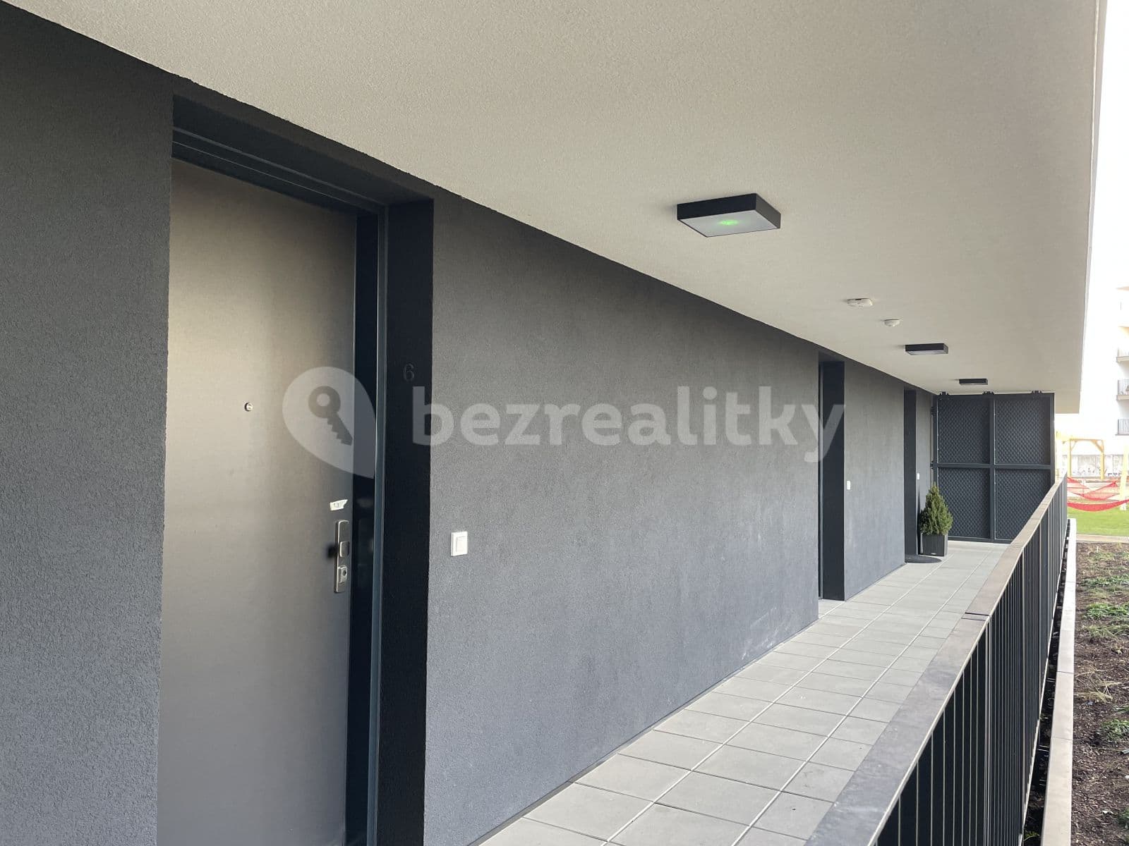 Studio flat to rent, 27 m², Mezi Vodami, Prague, Prague Studio flat to rent, 27 m², Mezi Vodami, Prague, Prague