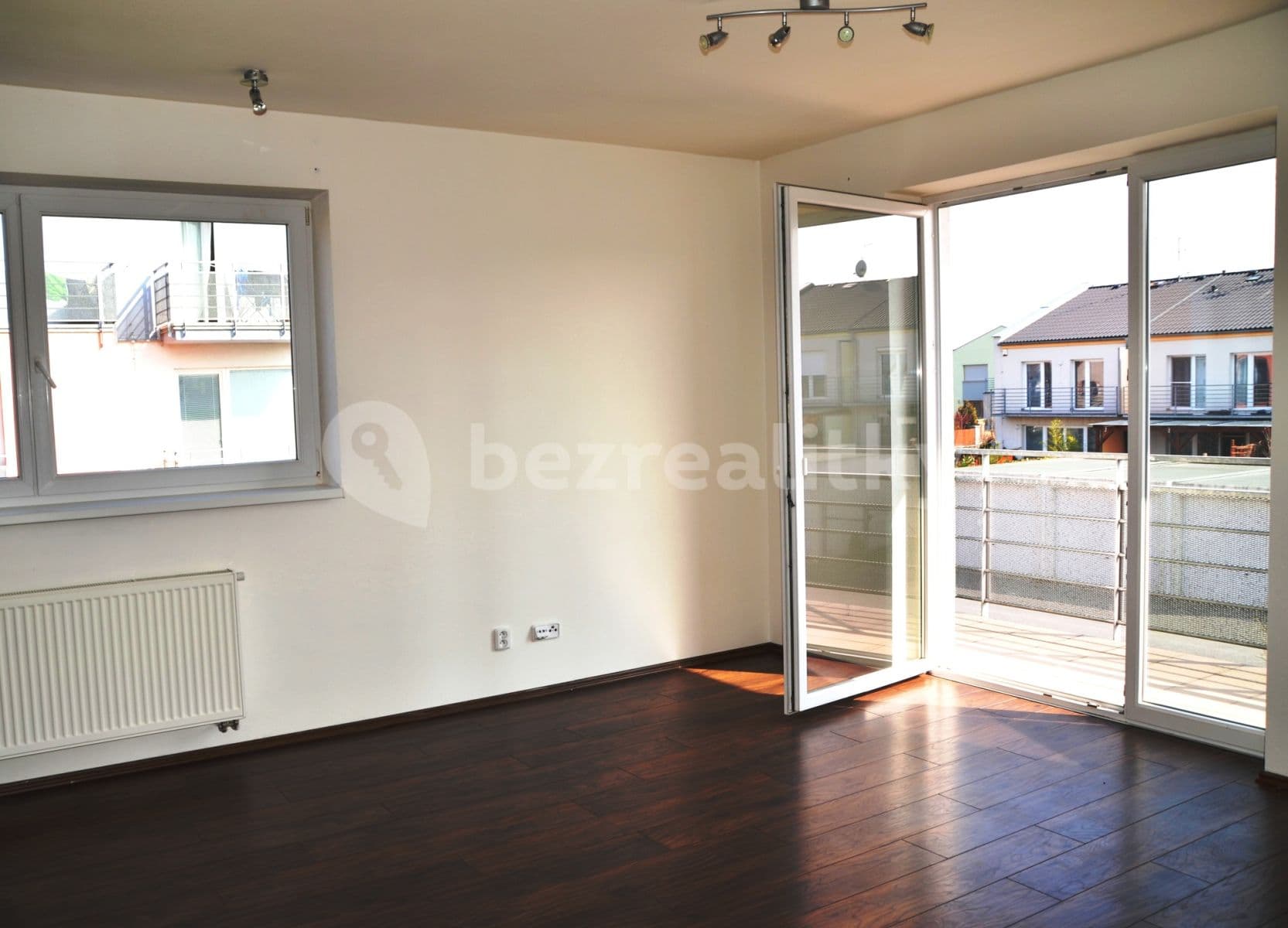 1 bedroom with open-plan kitchen flat to rent, 53 m², Za Kaštany, Plzeň, Plzeňský Region 1 bedroom with open-plan kitchen flat to rent, 53 m², Za Kaštany, Plzeň, Plzeňský Region