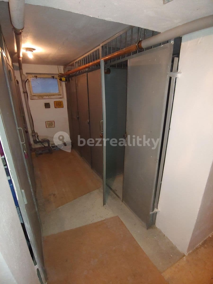 2 bedroom flat to rent, 71 m², Na Třebešíně, Prague, Prague 2 bedroom flat to rent, 71 m², Na Třebešíně, Prague, Prague