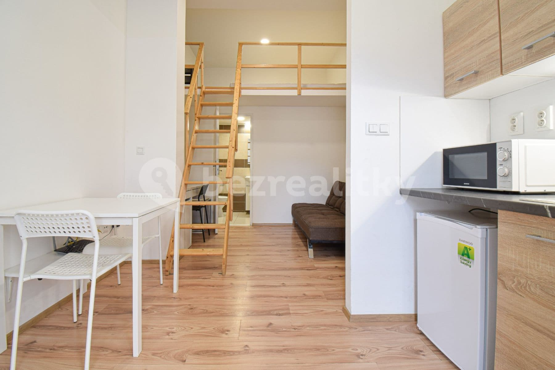 Studio flat to rent, 23 m², Mendlovo náměstí, Brno, Jihomoravský Region Studio flat to rent, 23 m², Mendlovo náměstí, Brno, Jihomoravský Region
