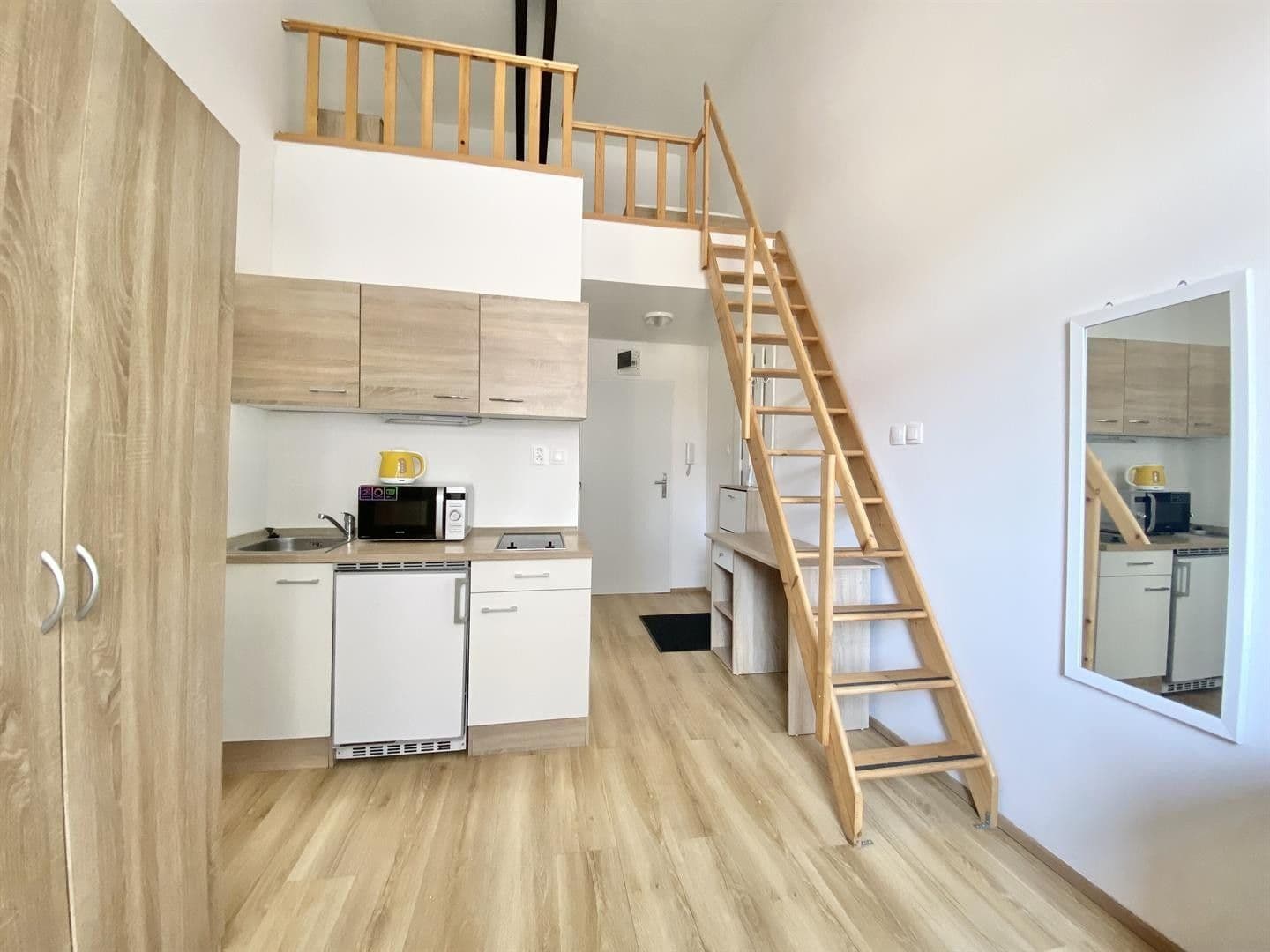 Studio flat to rent, 23 m², Mendlovo náměstí, Brno, Jihomoravský Region Studio flat to rent, 23 m², Mendlovo náměstí, Brno, Jihomoravský Region