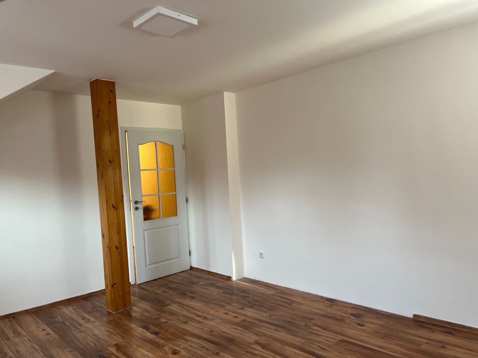 3 bedroom flat to rent, 120 m², Havlíčkovo nám., Kladno, Středočeský Region 3 bedroom flat to rent, 120 m², Havlíčkovo nám., Kladno, Středočeský Region