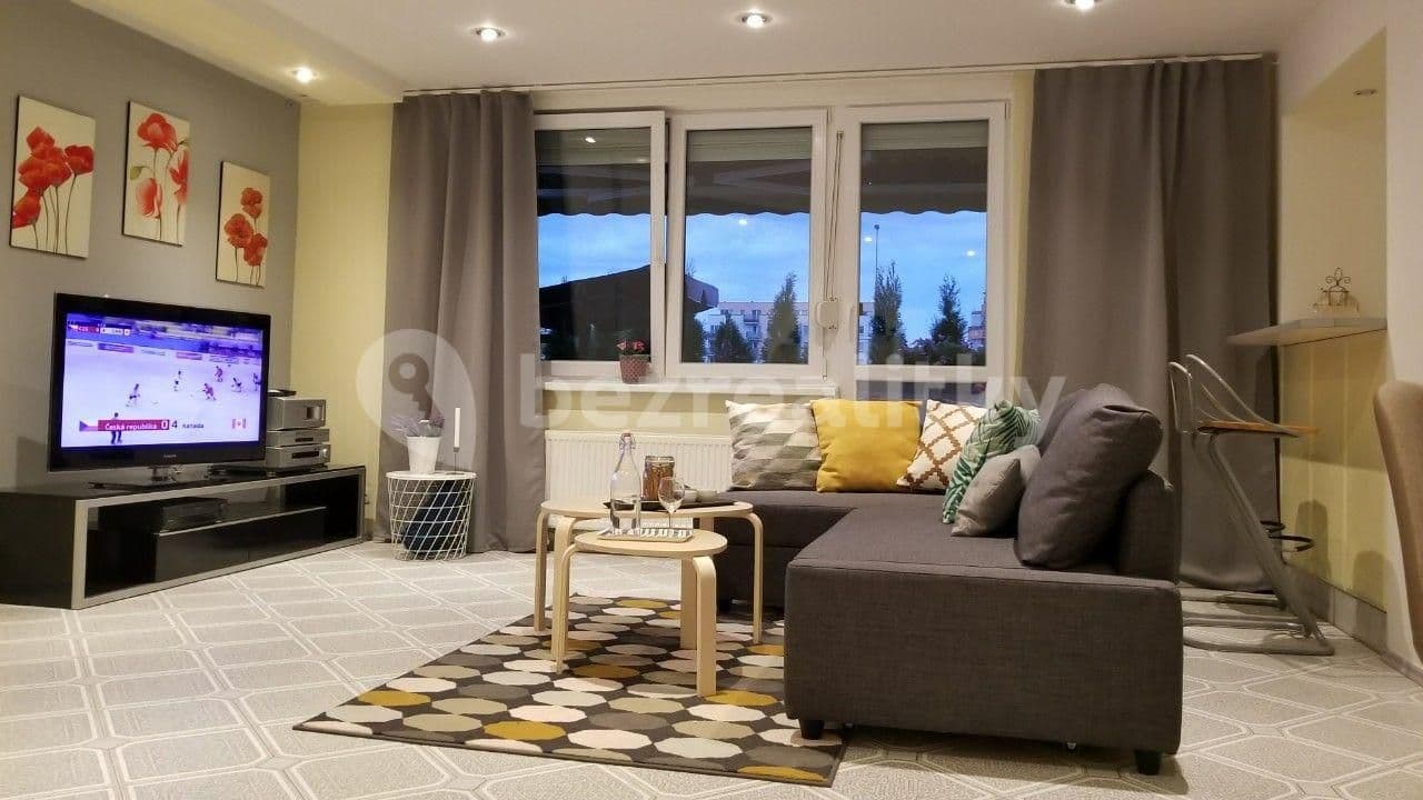 2 bedroom with open-plan kitchen flat to rent, 115 m², Běhounkova, Prague, Prague 2 bedroom with open-plan kitchen flat to rent, 115 m², Běhounkova, Prague, Prague