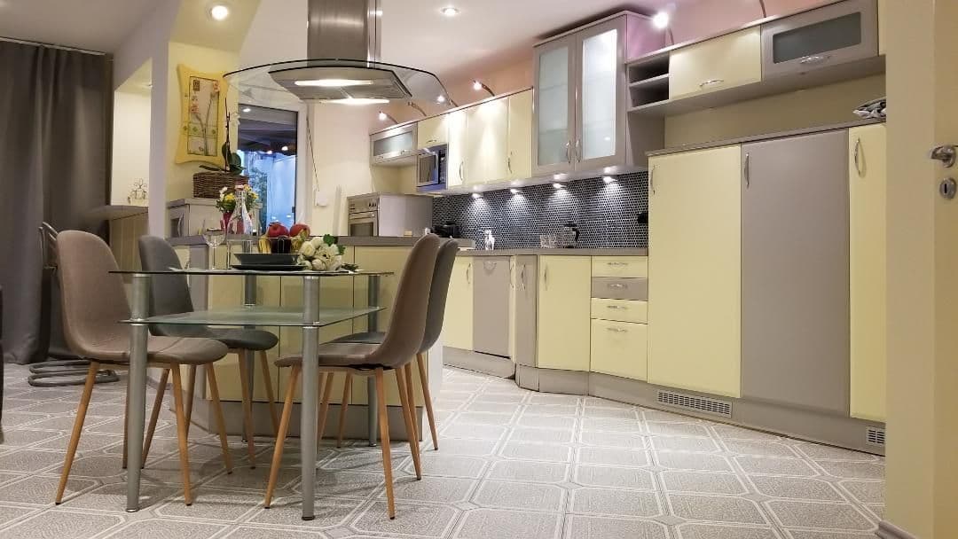2 bedroom with open-plan kitchen flat to rent, 115 m², Běhounkova, Prague, Prague 2 bedroom with open-plan kitchen flat to rent, 115 m², Běhounkova, Prague, Prague
