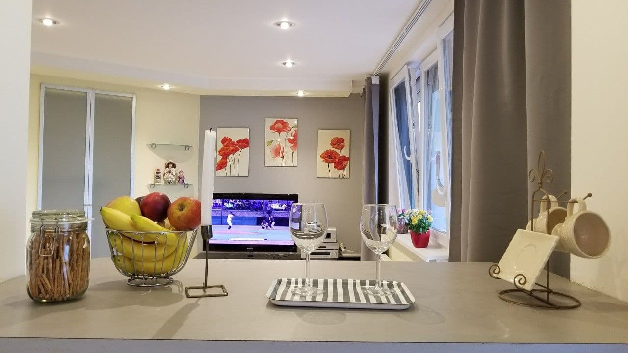 2 bedroom with open-plan kitchen flat to rent, 115 m², Běhounkova, Prague, Prague 2 bedroom with open-plan kitchen flat to rent, 115 m², Běhounkova, Prague, Prague