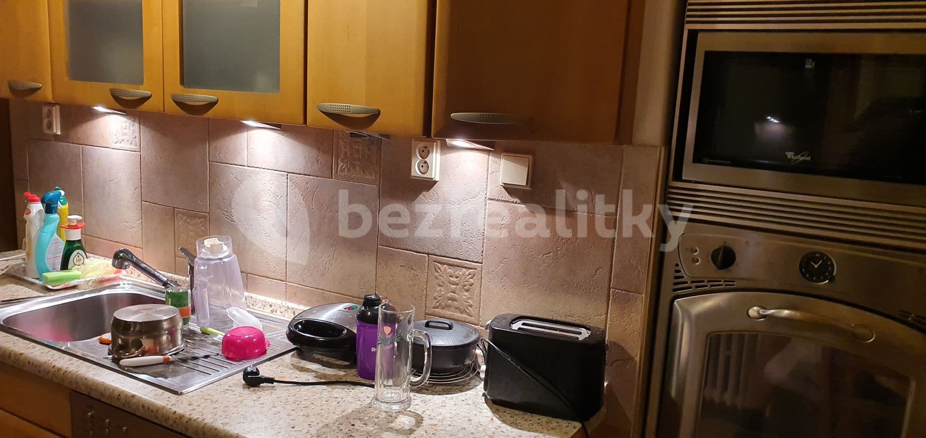 2 bedroom with open-plan kitchen flat to rent, 726 m², Na Betonce, Prague, Prague 2 bedroom with open-plan kitchen flat to rent, 726 m², Na Betonce, Prague, Prague