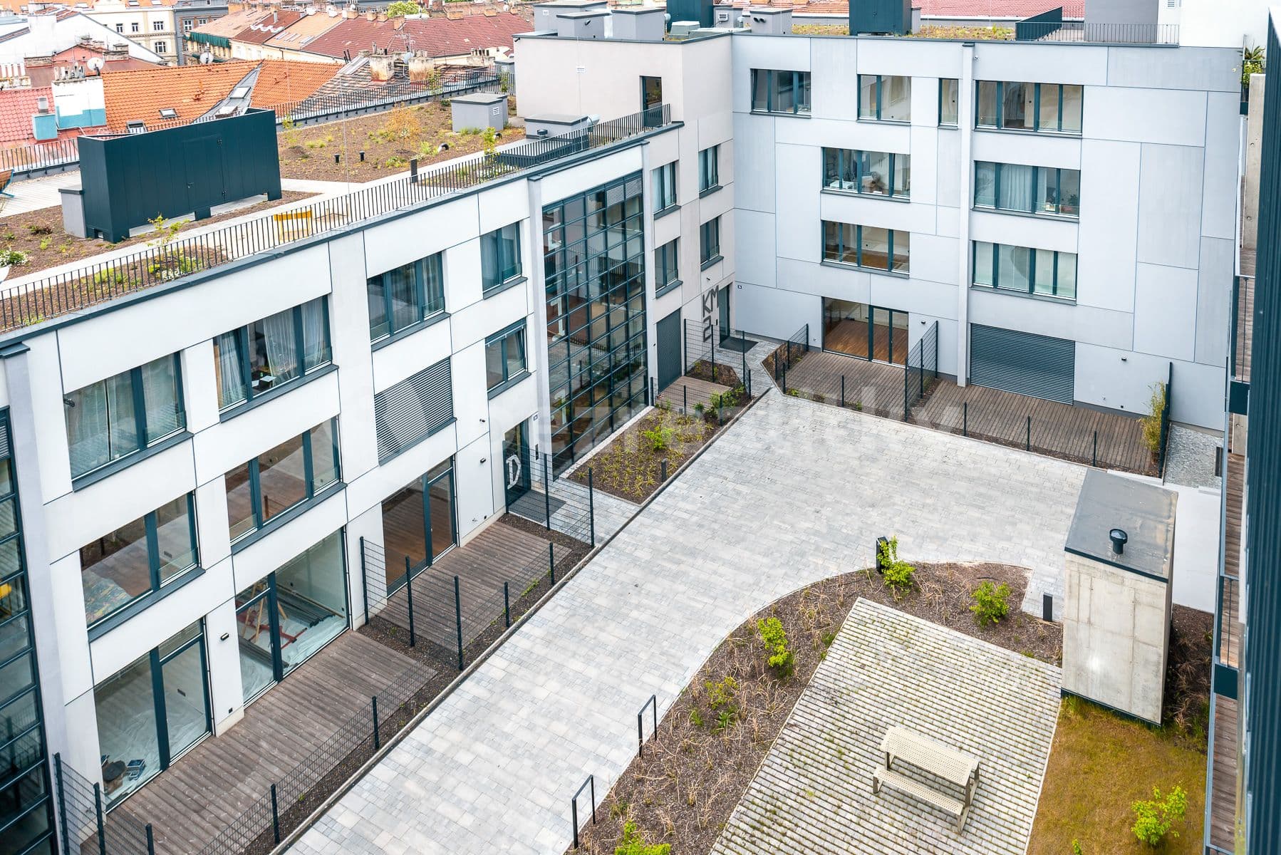 2 bedroom with open-plan kitchen flat to rent, 104 m², Grafická, Prague, Prague 2 bedroom with open-plan kitchen flat to rent, 104 m², Grafická, Prague, Prague