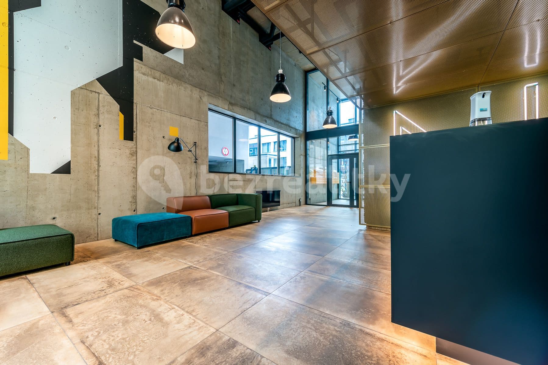 2 bedroom with open-plan kitchen flat to rent, 104 m², Grafická, Prague, Prague 2 bedroom with open-plan kitchen flat to rent, 104 m², Grafická, Prague, Prague