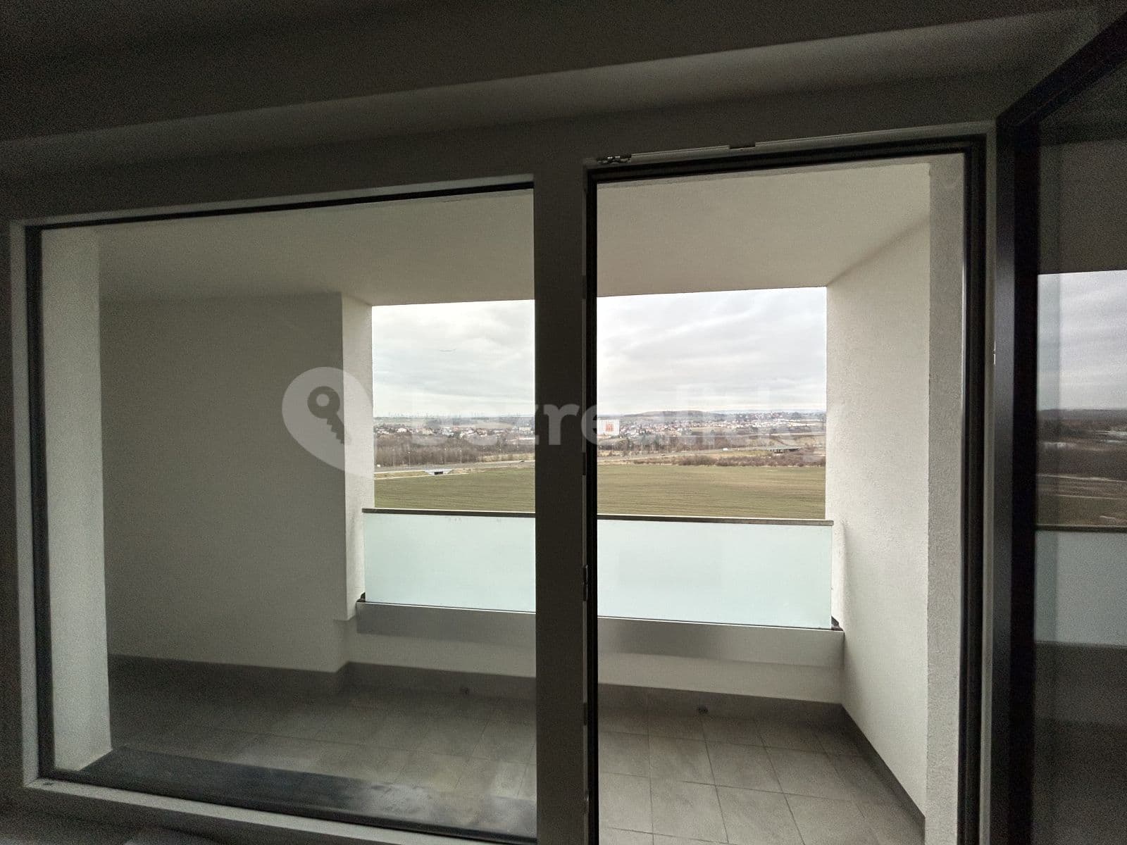 Studio flat to rent, 39 m², Ferrariho, Prague, Prague Studio flat to rent, 39 m², Ferrariho, Prague, Prague