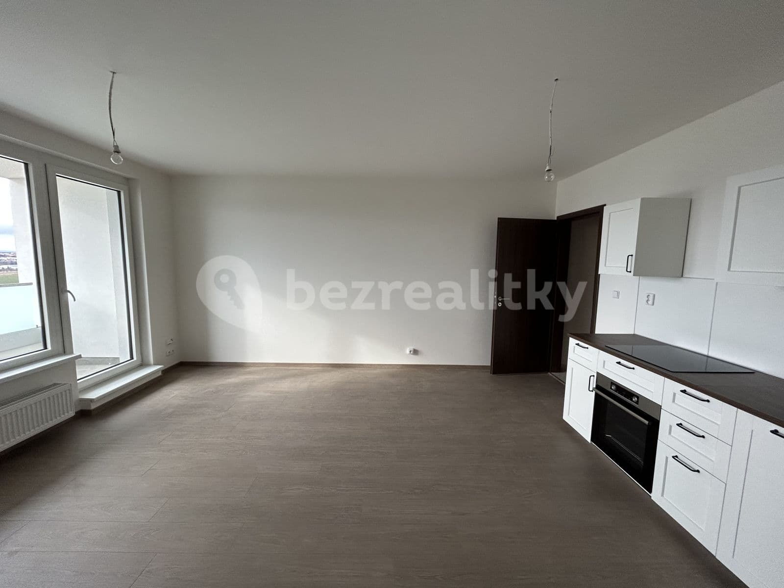 Studio flat to rent, 39 m², Ferrariho, Prague, Prague Studio flat to rent, 39 m², Ferrariho, Prague, Prague