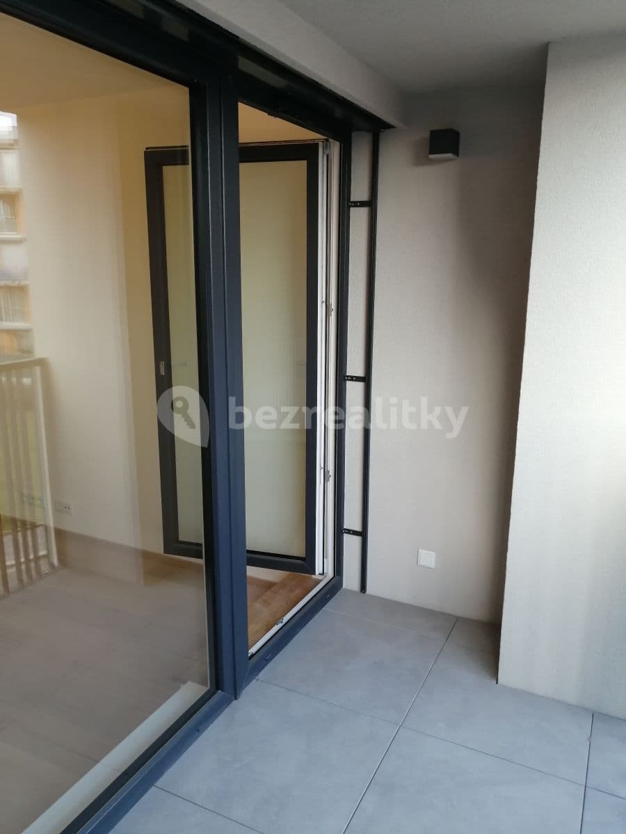 1 bedroom with open-plan kitchen flat to rent, 53 m², Olgy Havlové, Prague, Prague 1 bedroom with open-plan kitchen flat to rent, 53 m², Olgy Havlové, Prague, Prague
