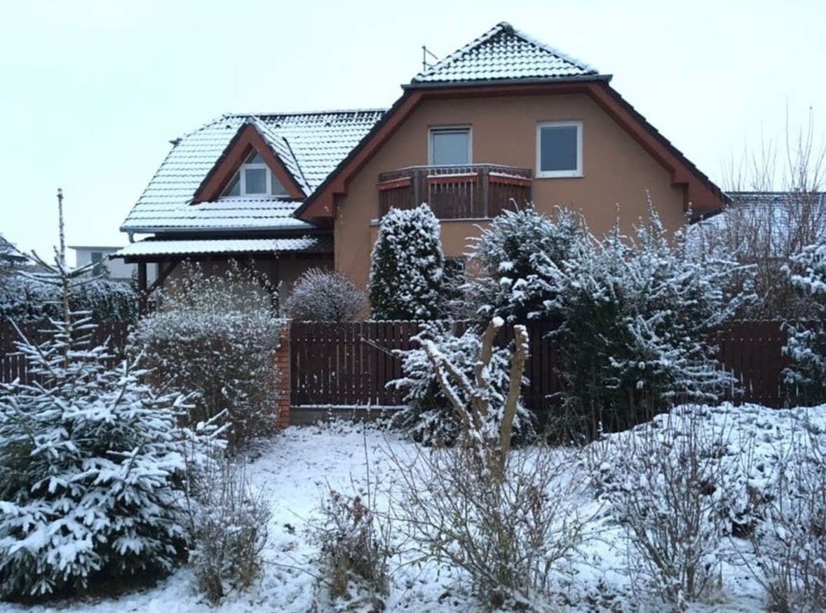 house to rent, 176 m², Veleňská, Hovorčovice, Středočeský Region house to rent, 176 m², Veleňská, Hovorčovice, Středočeský Region