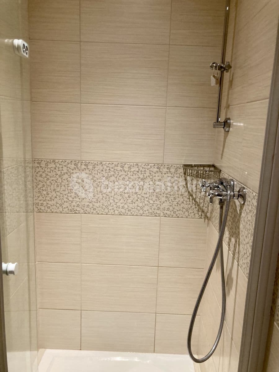 Studio flat to rent, 30 m², V Šáreckém údolí, Prague, Prague Studio flat to rent, 30 m², V Šáreckém údolí, Prague, Prague