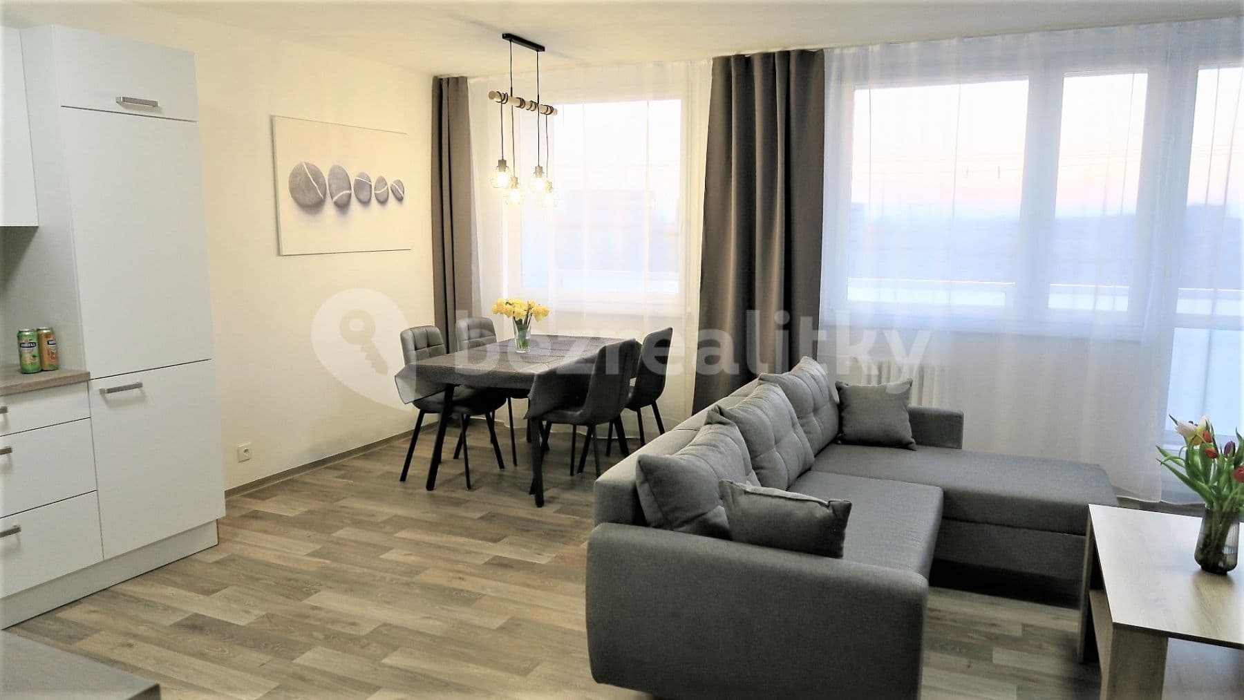 3 bedroom with open-plan kitchen flat to rent, 95 m², Doležalova, Prague, Prague 3 bedroom with open-plan kitchen flat to rent, 95 m², Doležalova, Prague, Prague