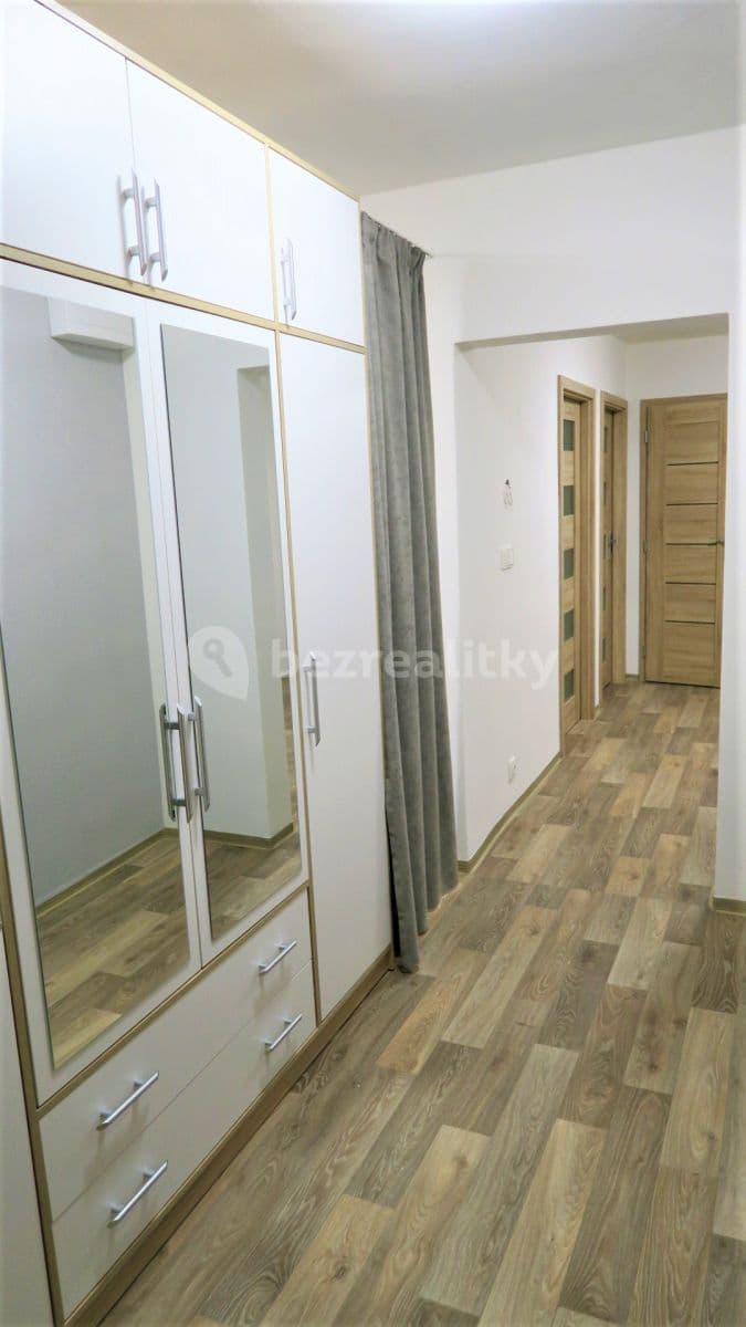 3 bedroom with open-plan kitchen flat to rent, 95 m², Doležalova, Prague, Prague 3 bedroom with open-plan kitchen flat to rent, 95 m², Doležalova, Prague, Prague