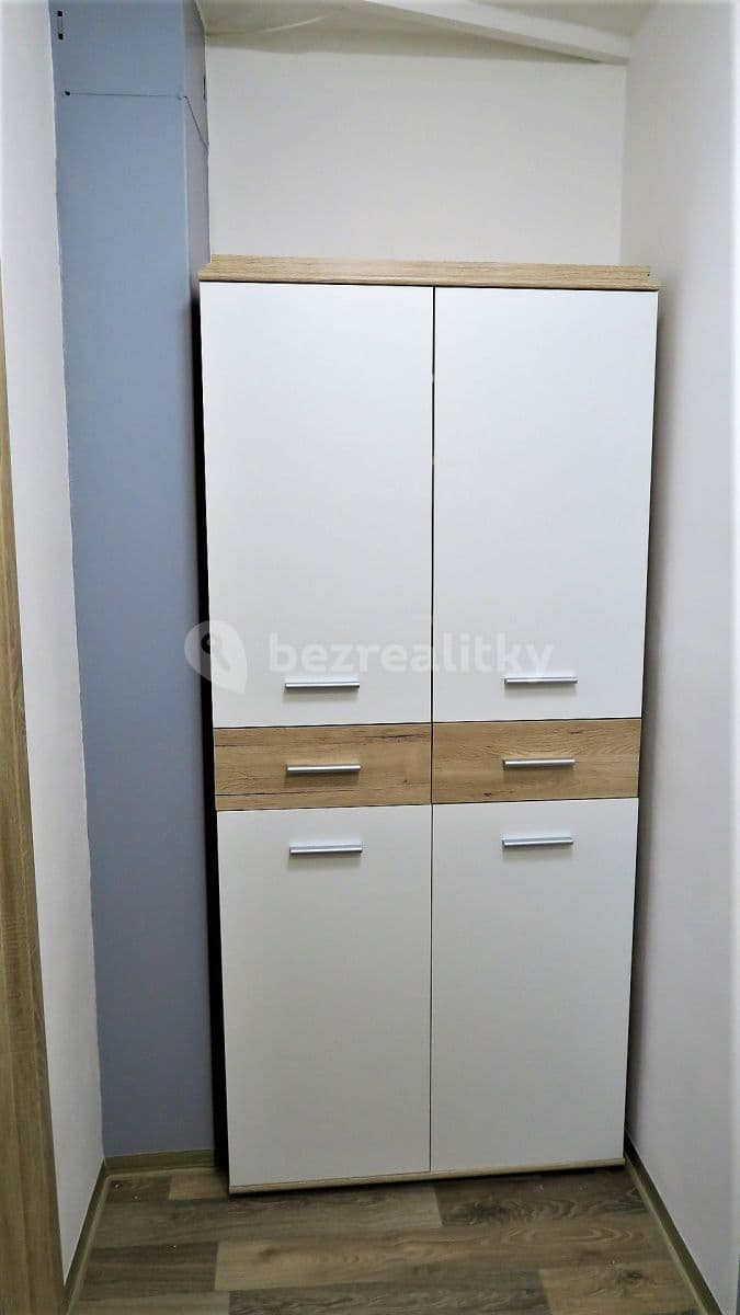 3 bedroom with open-plan kitchen flat to rent, 95 m², Doležalova, Prague, Prague 3 bedroom with open-plan kitchen flat to rent, 95 m², Doležalova, Prague, Prague