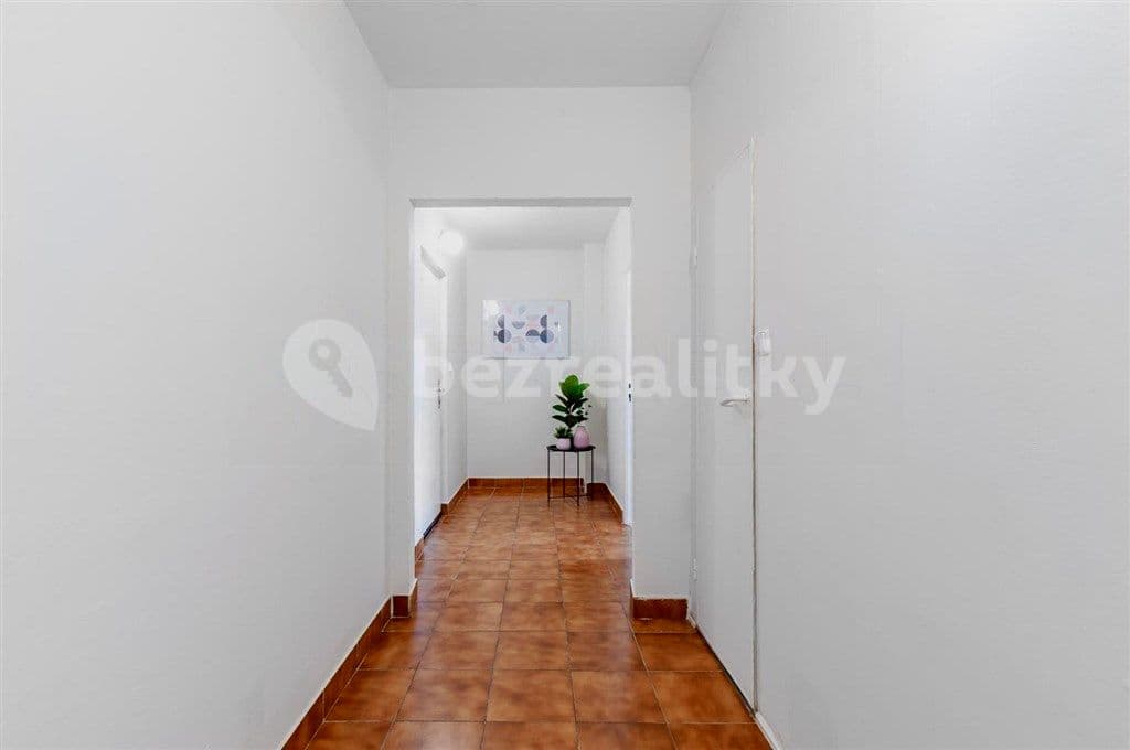 1 bedroom with open-plan kitchen flat to rent, 50 m², Anglická, Kladno, Středočeský Region 1 bedroom with open-plan kitchen flat to rent, 50 m², Anglická, Kladno, Středočeský Region