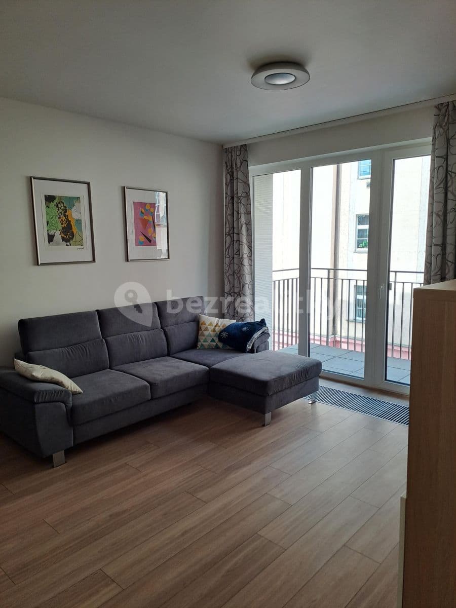 1 bedroom with open-plan kitchen flat to rent, 56 m², V Háji, Prague, Prague 1 bedroom with open-plan kitchen flat to rent, 56 m², V Háji, Prague, Prague