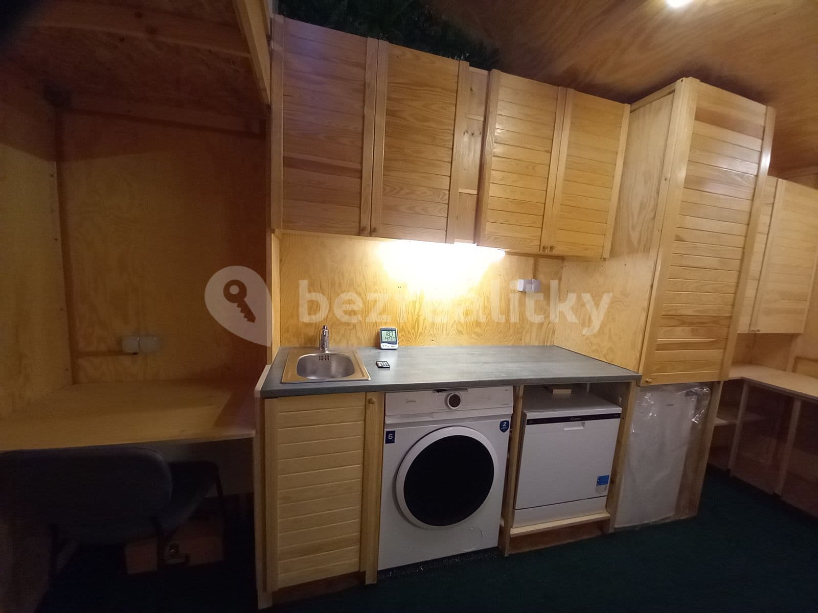 Studio flat to rent, 12 m², Branické náměstí, Prague, Prague Studio flat to rent, 12 m², Branické náměstí, Prague, Prague