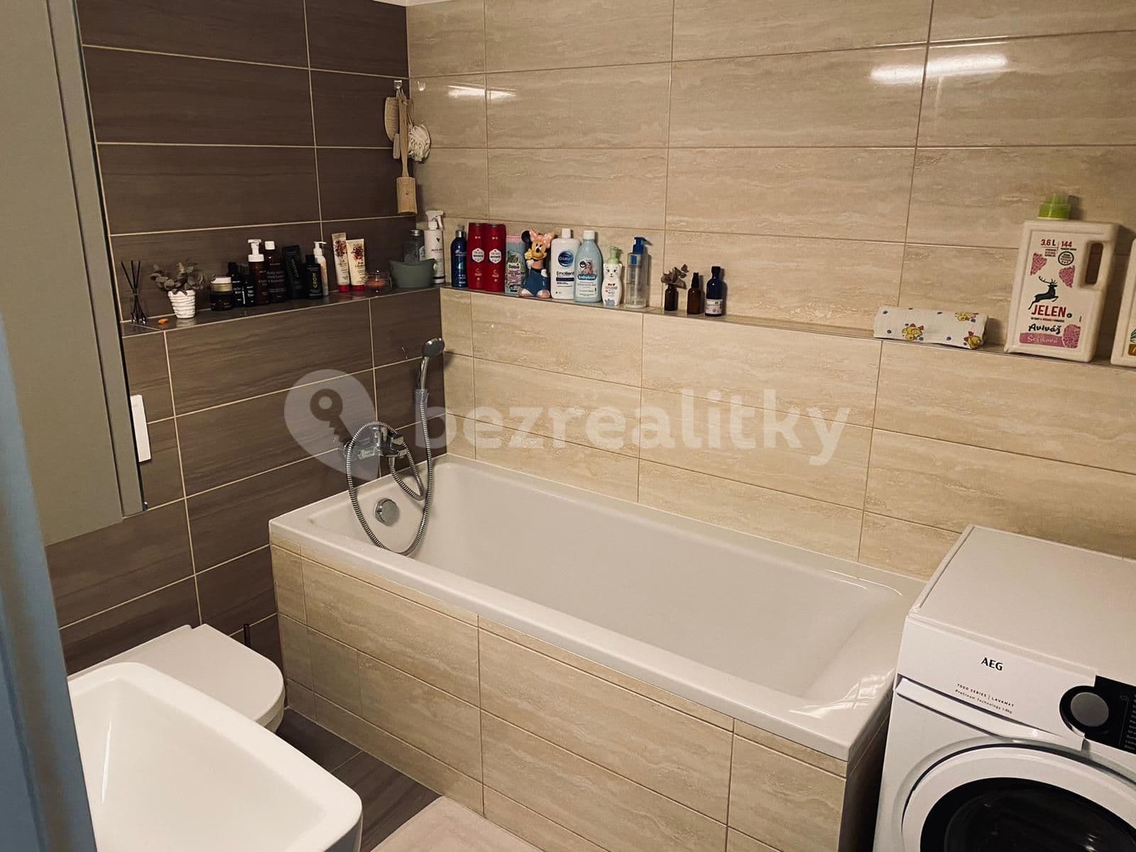 1 bedroom with open-plan kitchen flat to rent, 54 m², K Vystrkovu, Prague, Prague 1 bedroom with open-plan kitchen flat to rent, 54 m², K Vystrkovu, Prague, Prague