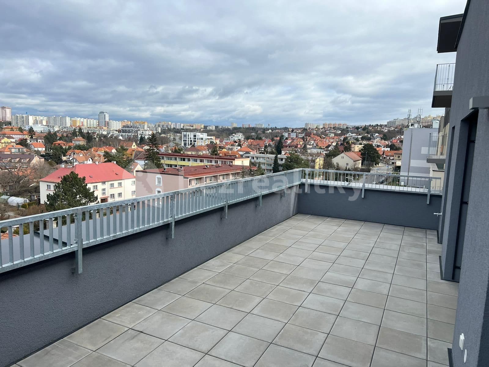 1 bedroom with open-plan kitchen flat to rent, 53 m², K Vystrkovu, Prague, Prague 1 bedroom with open-plan kitchen flat to rent, 53 m², K Vystrkovu, Prague, Prague